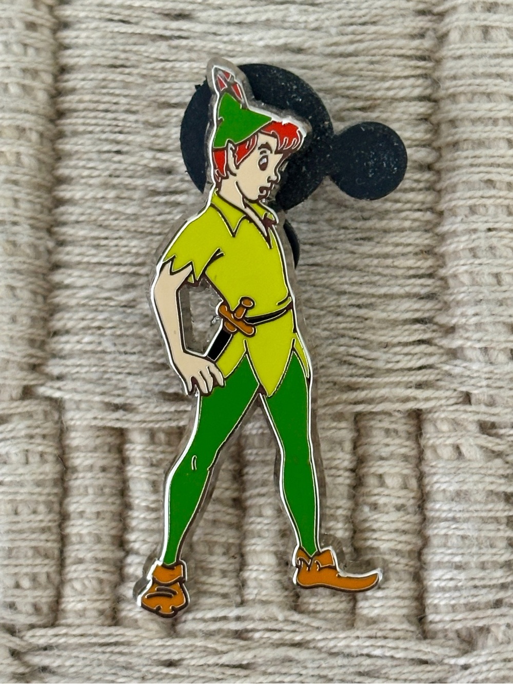 DISNEY 2014 Peter Pan Leaning Back From Wendy’s Kiss Pin